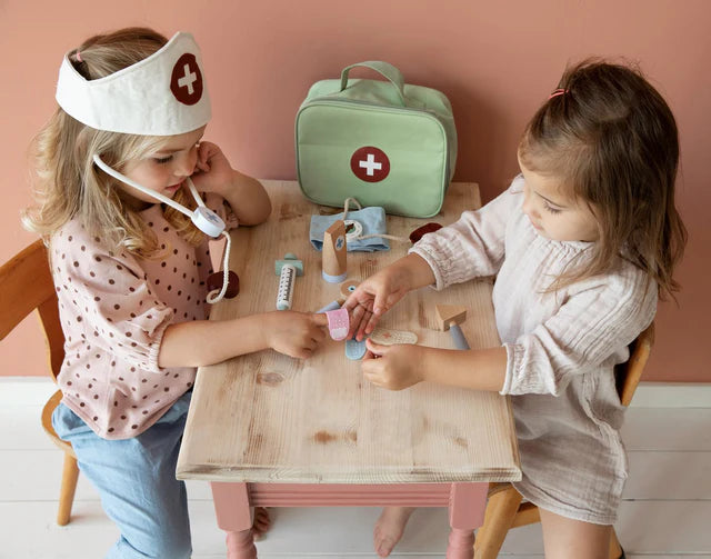 LITTLE DUTCH DOKTERSTAS