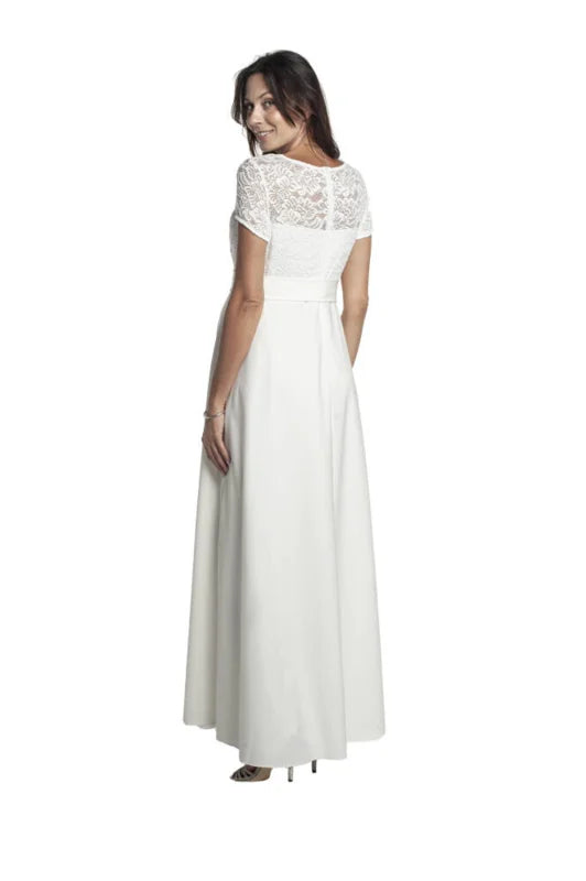 TORELLE NATALIE ZWANGERSCHAPS TROUWJURK