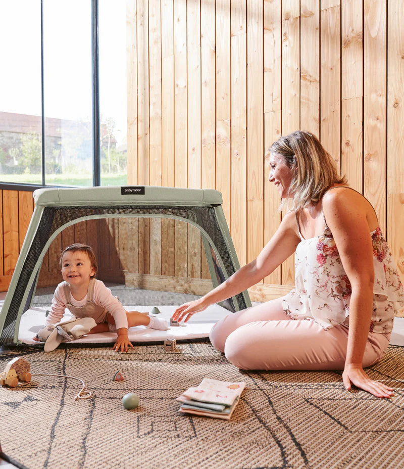 BABYMOOV REISBED MET GEÏNTEGREERDE WIEG MOOV & COMFY
