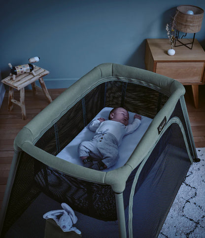 BABYMOOV REISBED MET GEÏNTEGREERDE WIEG MOOV & COMFY